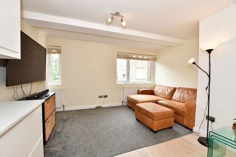 1 bedroom flat for sale - Chingford Avenue, London E4