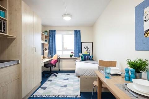 1 bedroom private hall to rent - Creek Road
