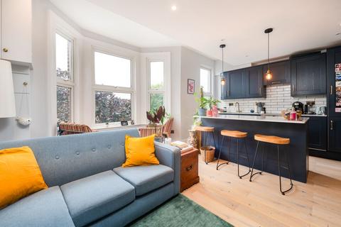 1 bedroom flat to rent, Gauden Road, Clapham, London, SW4