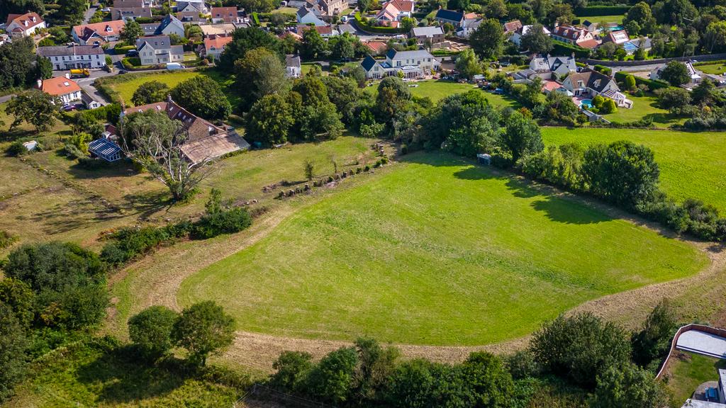 Le Mont D'aval, Castel, Guernsey 8 bed detached house for sale £2,395,000