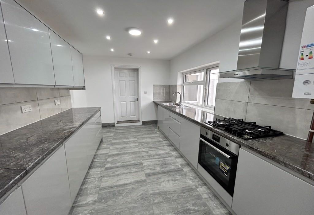 Prospect Place, Gravesend, Kent 3 bed terraced house £1,500 pcm (£346 pw)