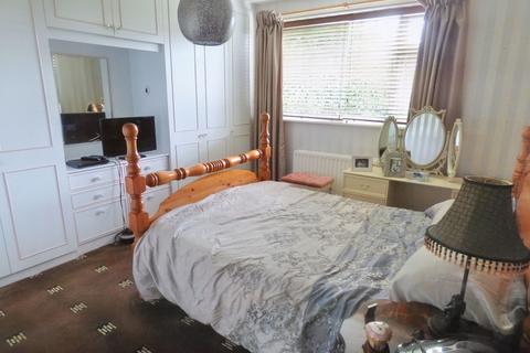 2 bedroom bungalow for sale, Albury Place, Whickham, Newcastle upon Tyne, Tyne and wear, NE16 5SE