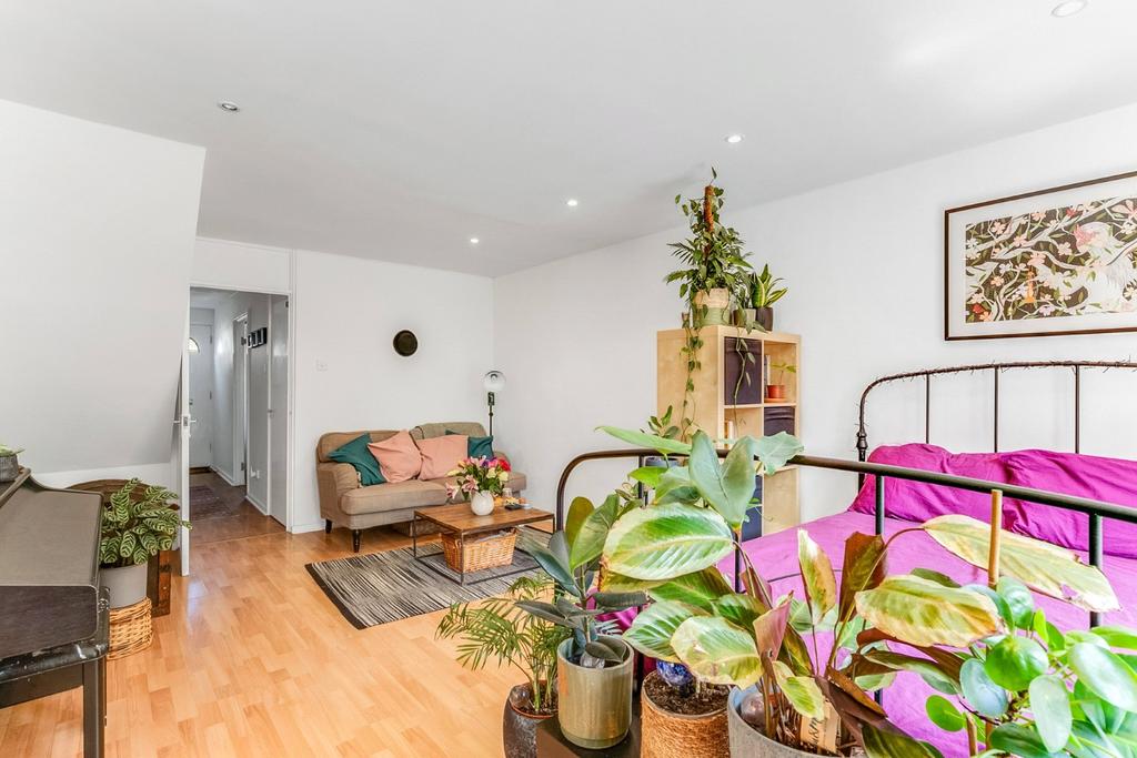 Corinne Road, Tufnell Park 2 bed terraced house for sale £700,000