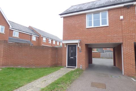 2 bedroom flat to rent, Little Highwood Way, Brentwood, CM14