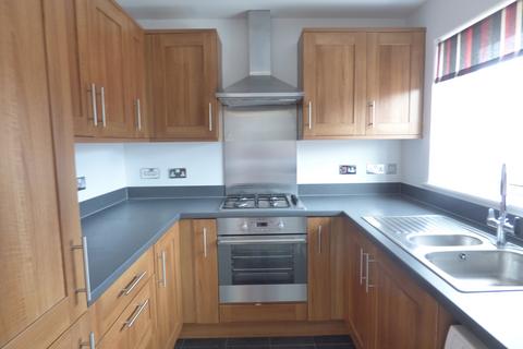 2 bedroom flat to rent, Little Highwood Way, Brentwood, CM14
