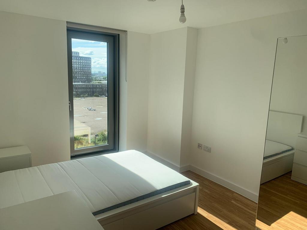 Apartment in Salford - View 4