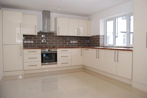 2 bedroom terraced house to rent, Station Road, Amersham, Buckinghamshire, HP7