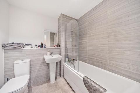 2 bedroom flat for sale, Graven Hill,  Bicester,  Oxfordshire,  OX25