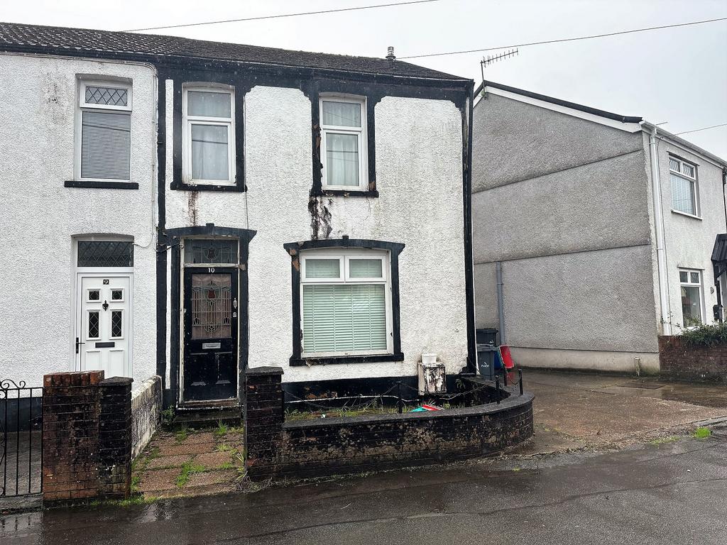 Glannant Terrace, Ystradgynlais, Swansea. 3 bed semidetached house for sale £100,000