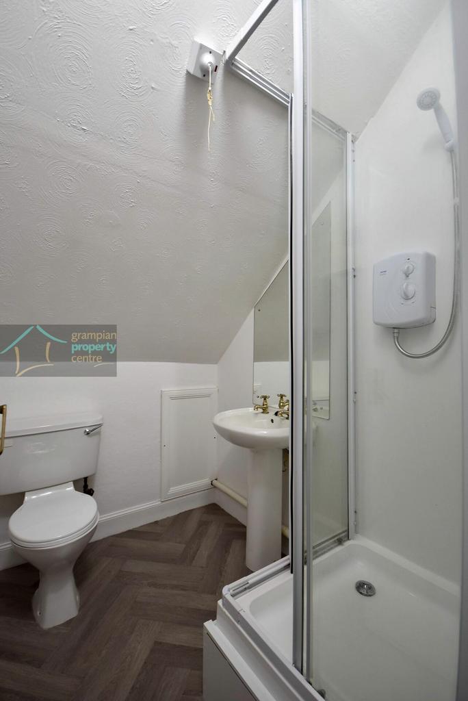 En-Suite to Bed 1