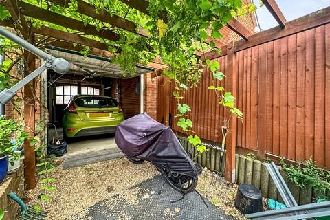 3 Monks Well, Greenhithe, DA9 9GR