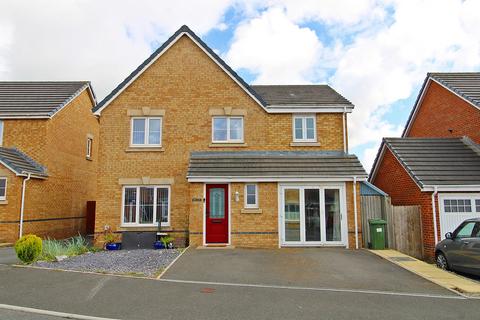 4 bedroom detached house for sale, Llanharan, Pontyclun CF72