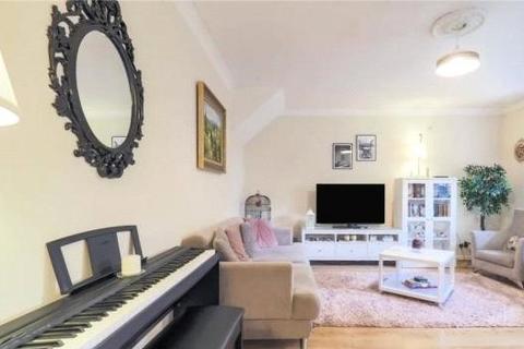 2 bedroom apartment for sale, Rydal Way, Ruislip, HA4