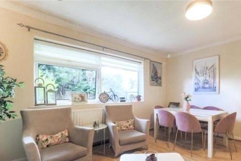 undefined, Rydal Way, Ruislip, HA4