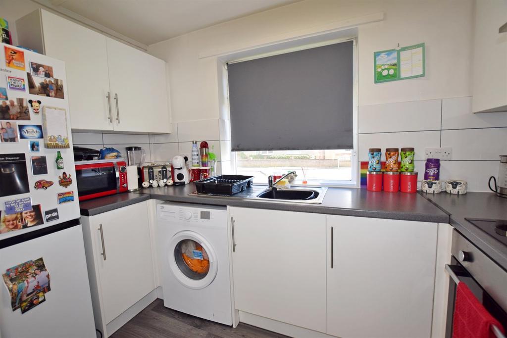 Oakwood Court, Victoria Drive, Bognor Regis, PO21 1 bed flat to rent