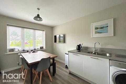6 Hawthorn Way, Black Notley, Braintree, CM77 8FX