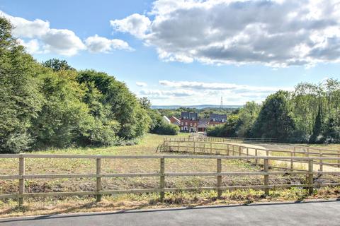 4 bedroom detached house for sale, Virginia Drive, Haywards Heath, RH16