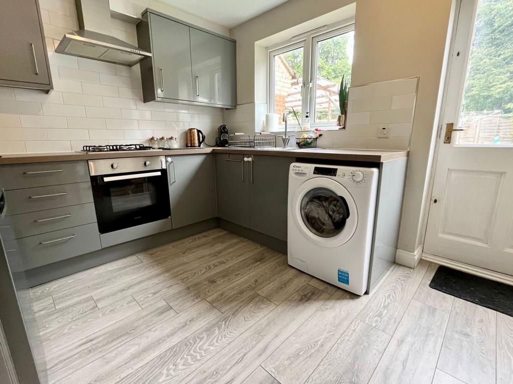 Kitchen / dining room