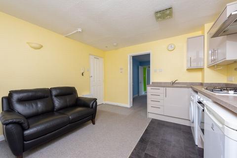 1 bedroom flat to rent, Southampton Street, North Camp, GU14