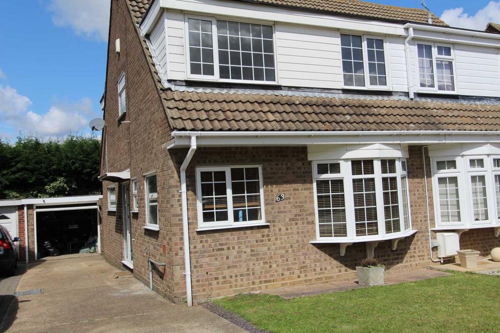 Langford Crescent, Benfleet 3 bed semidetached house £1,600 pcm (£