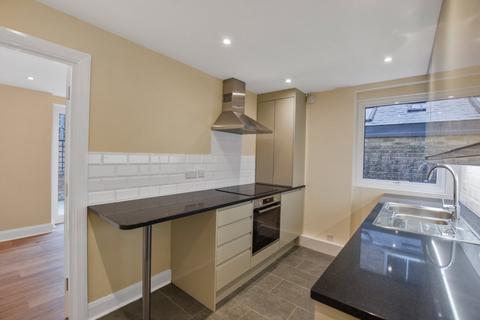 Studio to rent, St Helen's Gardens, Ladbroke Grove W10