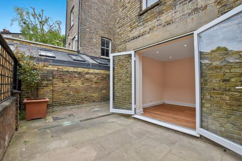 Studio to rent, St Helen's Gardens, Ladbroke Grove W10