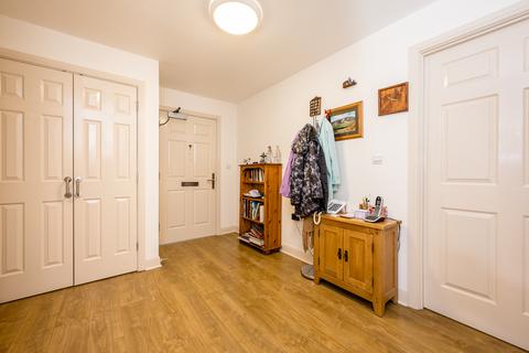 2 bedroom flat for sale - Heyeswood, Haydock, St Helens, WA11