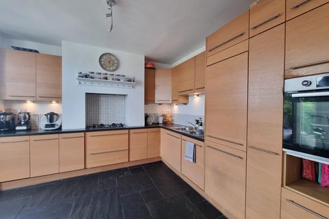 296 Gladstone Road, Barry, CF63 1NH