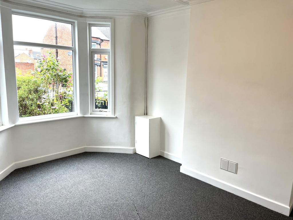 Nelson Street, Crewe, CW2 3 bed terraced house £800 pcm (£185 pw)