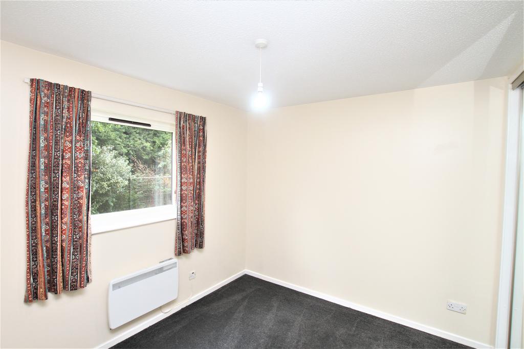 Preston Court, Linlithgow, EH49 2 bed flat £750 pcm (£173 pw)