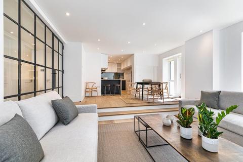 2 bedroom flat to rent, Basing Street, Notting Hill, London, Kensington & Chelsea, W11