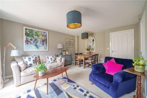 9 Catterick Way, Towcester, NN12 6NX