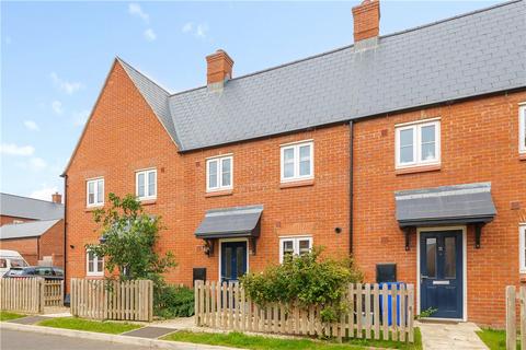 9 Catterick Way, Towcester, NN12 6NX