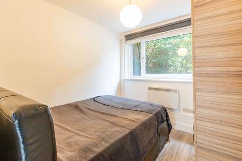 2 bedroom flat to rent, 50P – St Leonards Street, Edinburgh, EH8 9RN
