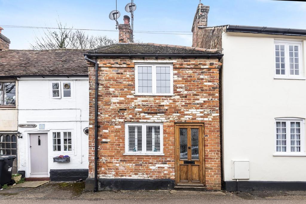 Red Lion Lane, Farnham, GU9 2 bed semidetached house for sale £450,000