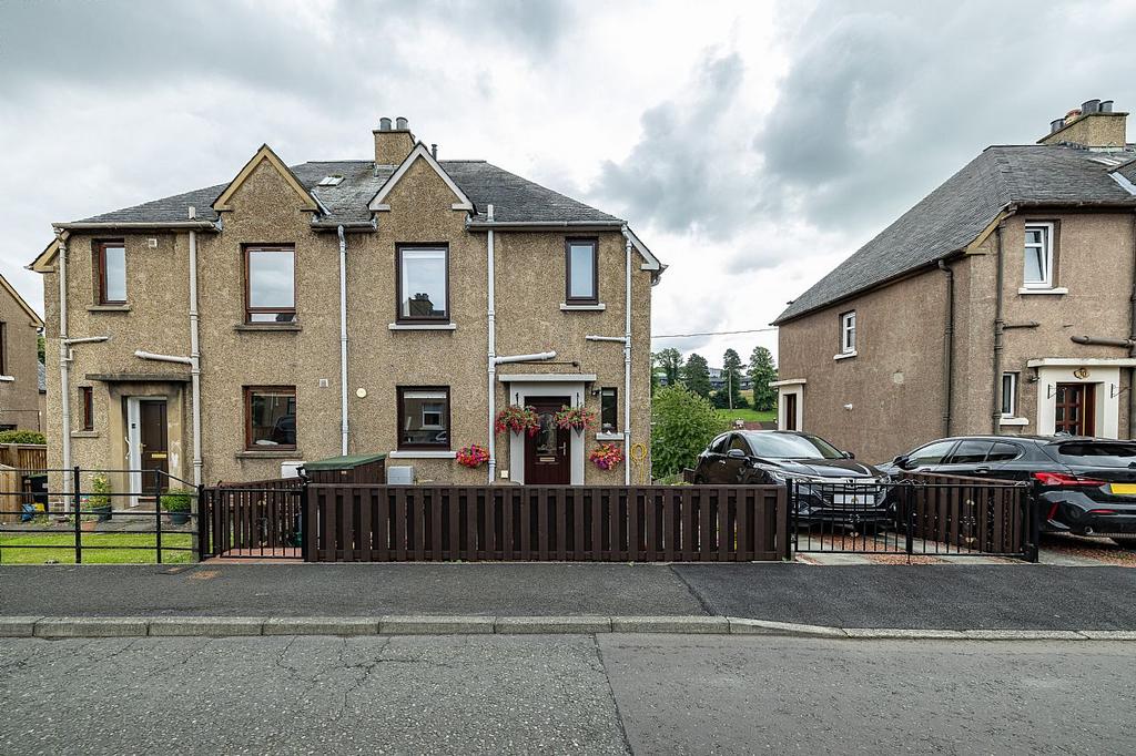 28 Forthill Avenue, Jedburgh TD8 6HJ 2 bed semidetached house £135,000