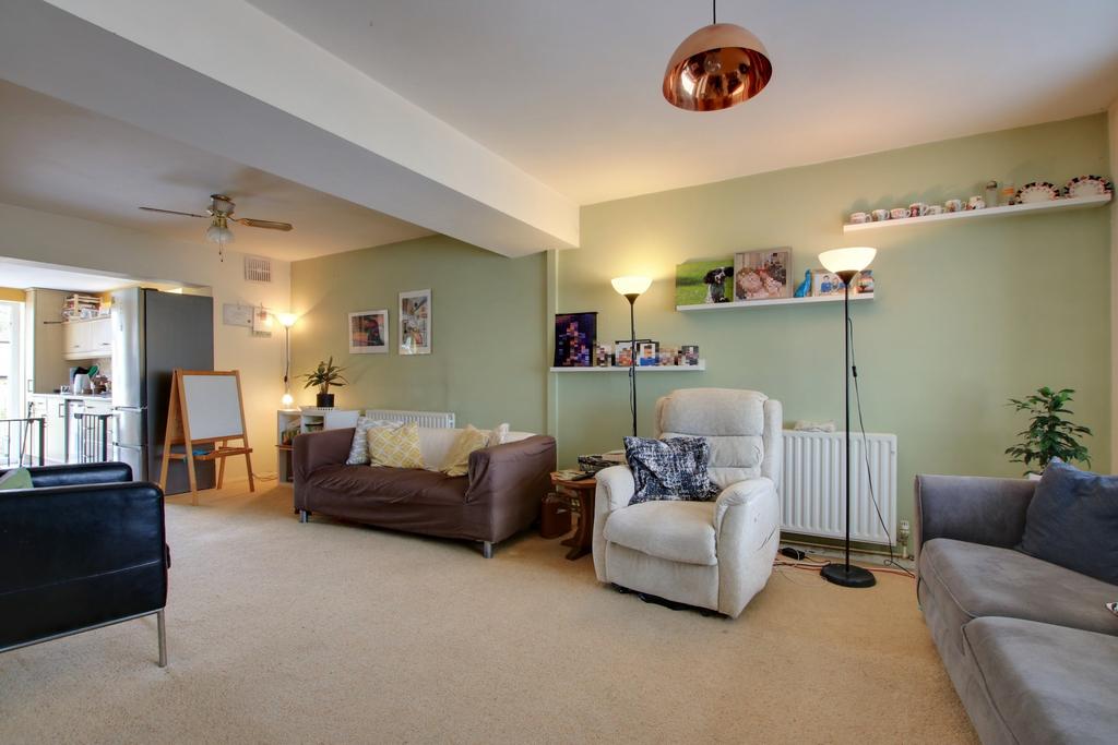 HAMMOND ROAD, FAREHAM 4 bed terraced house for sale £350,000