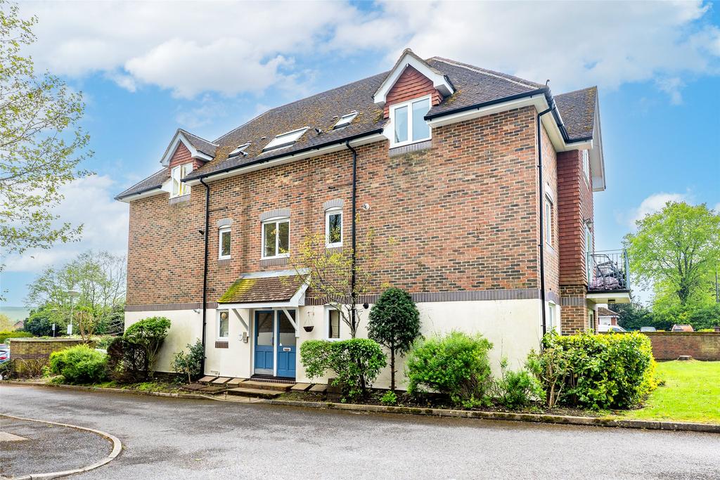 Ladbroke Road, Redhill, Surrey, RH1 1 bed flat for sale £210,000