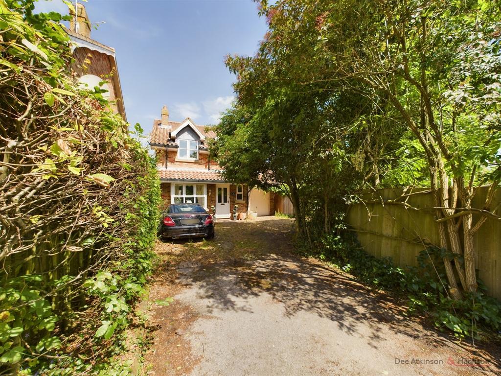 The Paddock, Wetwang, YO25 9YG 4 bed detached house for sale £350,000