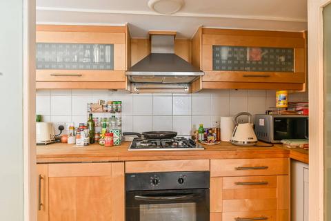 1a Thurleigh Road, London, SW12 8UB