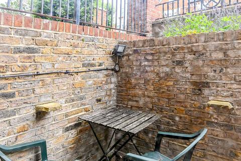 1a Thurleigh Road, London, SW12 8UB