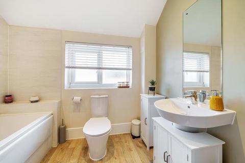 12 Bronte Grove, Arborfield Green, Reading, RG2 9UN