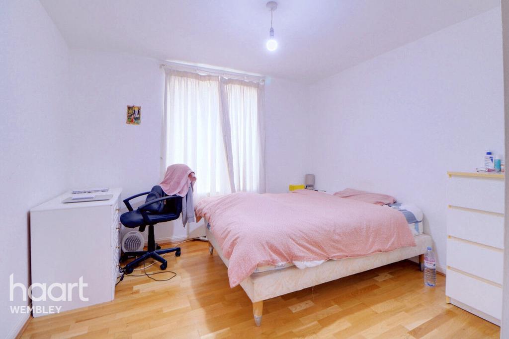 Wembley Park 2 bed apartment for sale £300,000