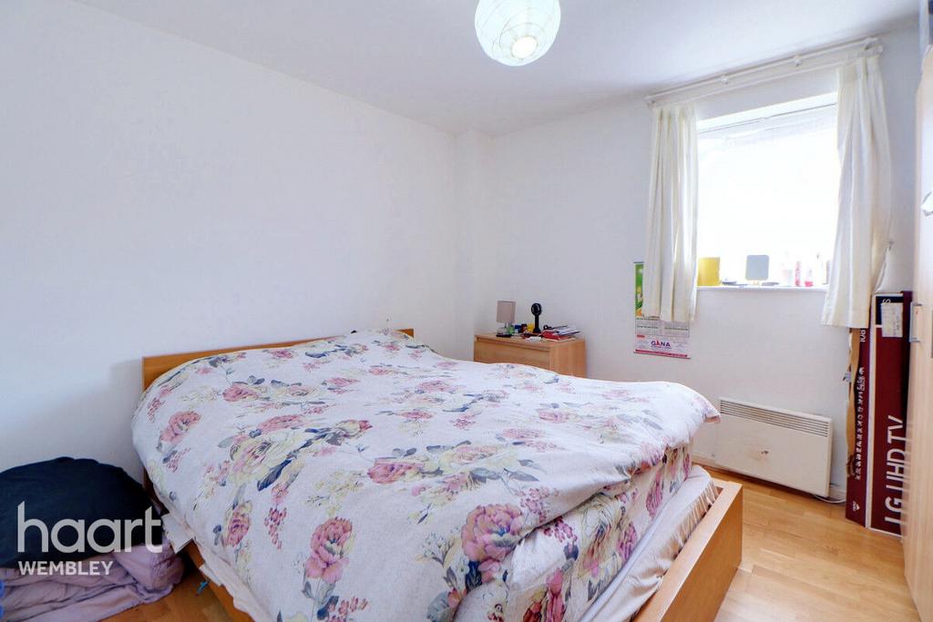 Wembley Park 2 bed apartment for sale £300,000