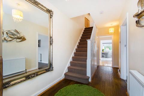 63 Teevan Road, Croydon, CR0 6RQ