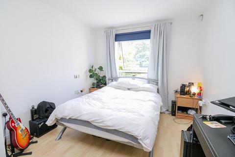 2 bedroom flat to rent, Stanton House, London SE16