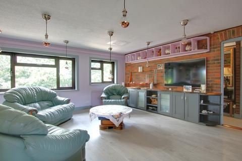 3 bedroom semi-detached house for sale, Romsey