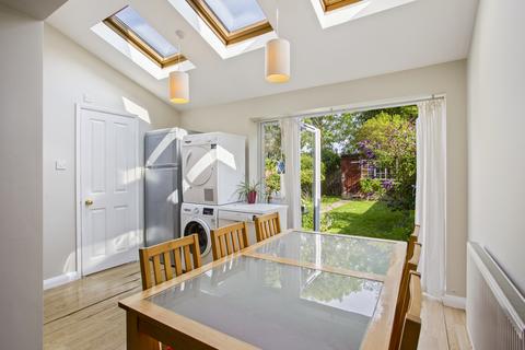 4 bedroom semi-detached house for sale - Morrell Avenue, Oxford, Oxfordshire