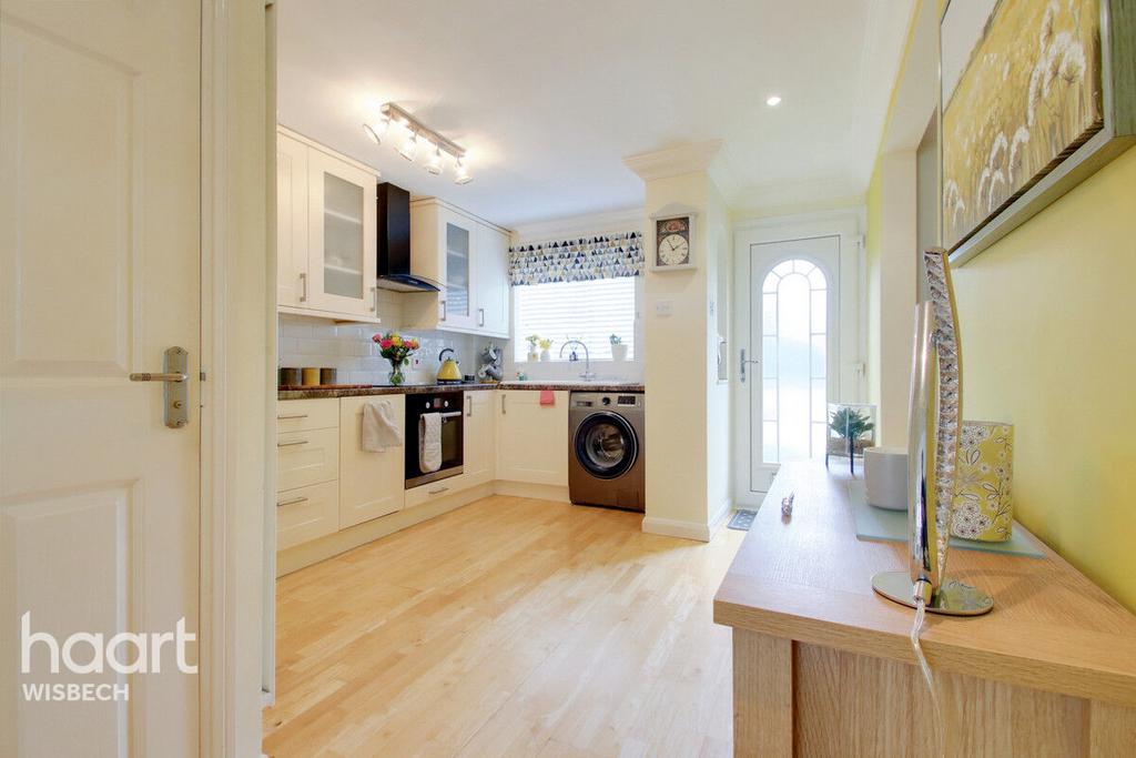 Westmead Avenue, Wisbech 3 bed detached house for sale £270,000