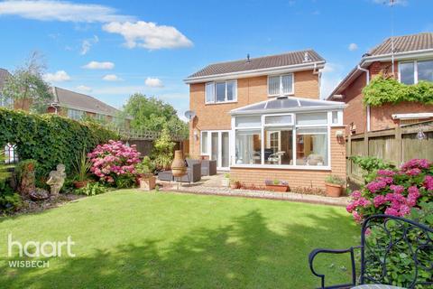 3 bedroom detached house for sale, Westmead Avenue, Wisbech